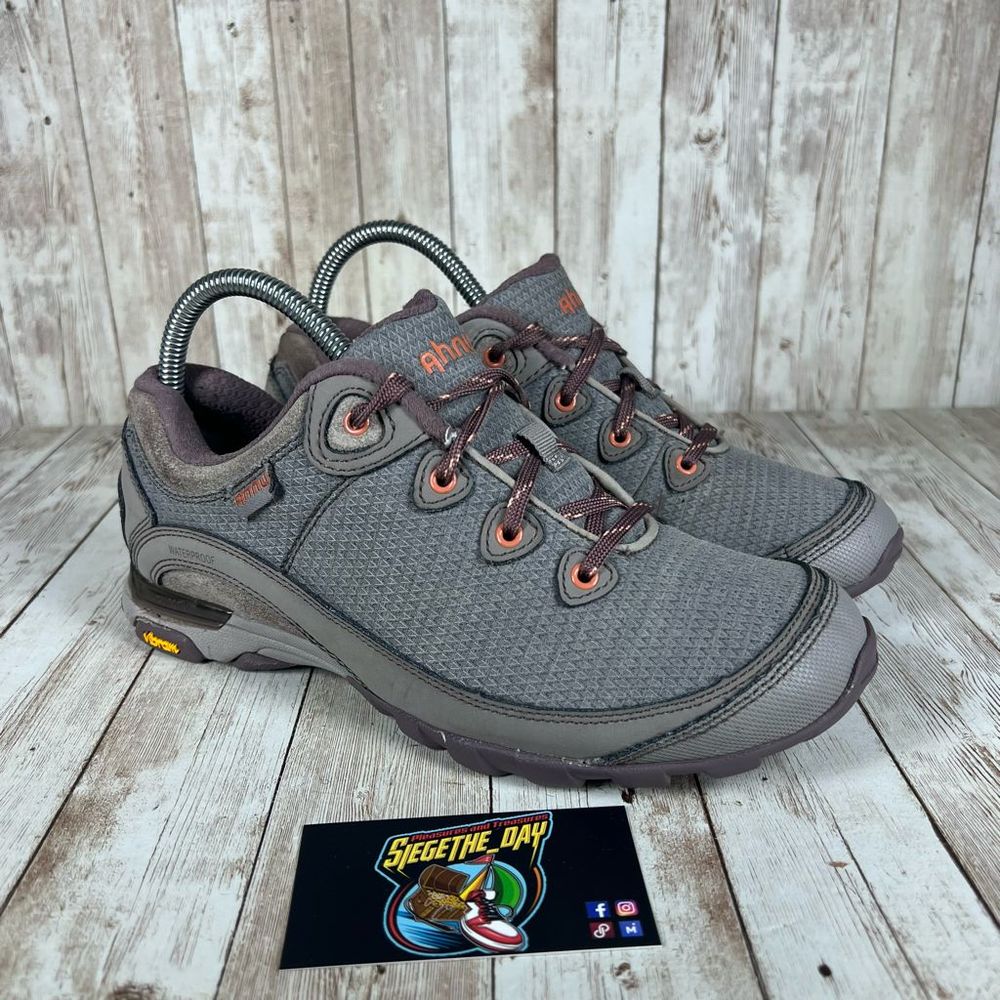 Ahnu waterproof hiking shoe / womens 7.5